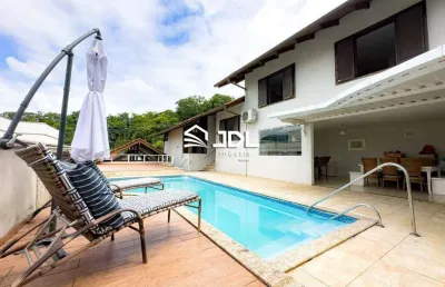Casa a venda em loteamento com segurança 24h proximo a vila germanica!