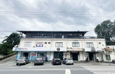 Apartamento residencial com 7 salas comerciais ja locadas!!!