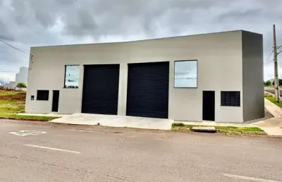 Espaço ideal para seu negócio: dois galpões disponíveis para locação