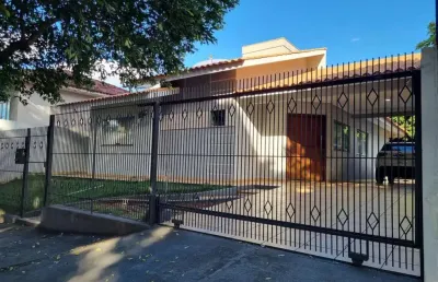Casa com 3 quartos à venda na Zona III, Umuarama 