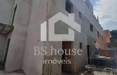 Apartamento 'sem condomínio', 2 dormitórios e 1 vaga