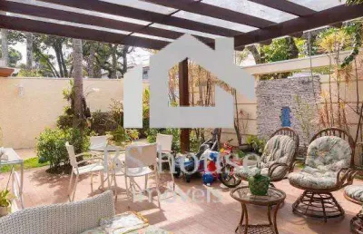 Casa com 3 dormitórios sendo 2 suítes e 5 vagas de garagem