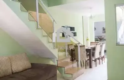 Sobrado com 137m², 3 dormitórios, sendo 1 suíte, 2 vagas