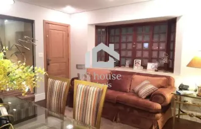 Casa térrea de 2 dormitórios e 2 vagas com 125 m² - jardim