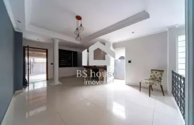 Sobrado amplo com 3 dormitórios e quintal – vila scarpelli