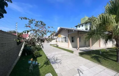 Casa com 4 quartos para alugar no canasvieiras, florianópolis 