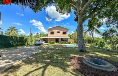 Excelente casa com 3 dormitórios, suíte, amplas salas, quintal espaçoso e excelente acabamento, em rua tranquila em santa monica, guarapari!
