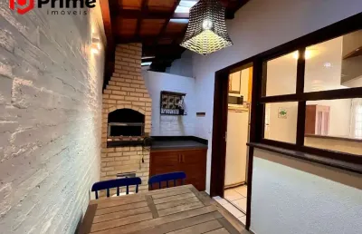 Casa à venda na enseada azul de 2 quartos em condomínio fechado, próximo às praias paradisíacas de bacutia e peracanga!