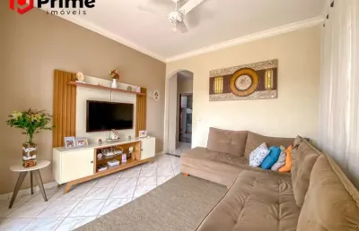 Oportunidade em meaípe! sobrado à venda com 2 casas independentes e área com churrasqueira a apenas 600m da praia de meaipe em guarapari/es.