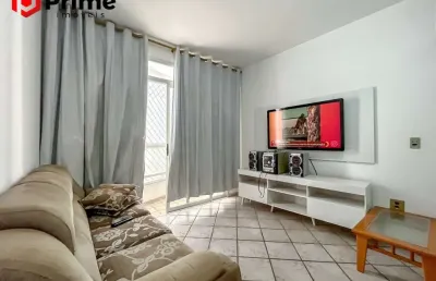 Oportunidade! apartamento de 01 quarto + 01 reversível em ótima localização com garagem próximo da praia das castanheiras no centro de guarapari-es.