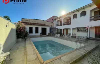 Casa a venda em muquiçaba, guarapari com 750m² de terreno, excelente localização, ideal para fins comerciais.