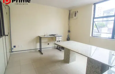 Sala à venda no edficio parthenon no centro de guarapari/es. edifício comercial com portaria 24hrs e elevadores. agende já a sua visita!