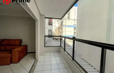 Apartamento à venda no centro de guarapari/es, 2 quartos mobiliado, área de lazer completa à 70 metros da praia da areia preta. marque uma visita!