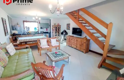 Casa duplex em condomínio fechado em nova guarapari