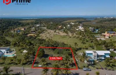 Excelente lote à venda no condomínio lagoa da praia em guarapari com 2.526,78 m² em condomínio fechado, com lazer, todo pavimentado e portaria 24 hr.