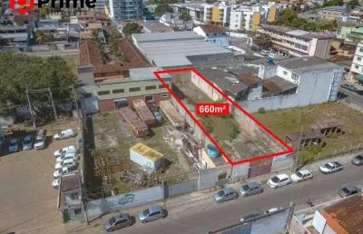 Excelente lote a venda  na praia do morro em guarapari de aproximadamente 660 m² totalmente murado, plano e com rua pavimentada.