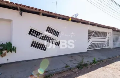 Casa com 4 quartos à venda na Rua C 2, Parque das Laranjeiras, Goiânia
