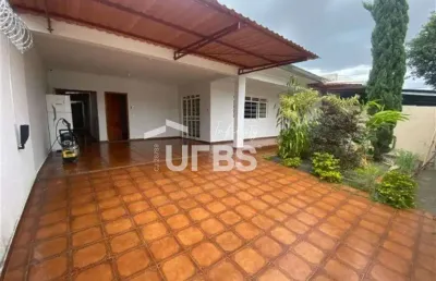 Casa residencial e/ou comercial, terreno com 360 m2