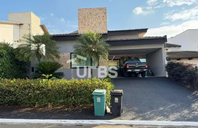Casa em condomínio fechado com 3 quartos à venda na Rua Madri 1, Jardins Madri, Goiânia