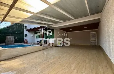 Casa com 4 quartos à venda na Rua C156, Jardim América, Goiânia
