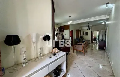 Casa em condomínio fechado com 3 quartos à venda na Rua SB 26, Loteamento Portal do Sol II, Goiânia