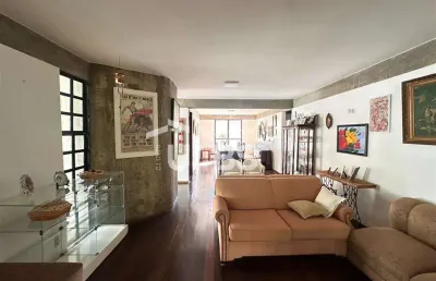 Casa com 3 quartos à venda na Rua 105D, Setor Sul, Goiânia