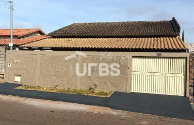 Casa com 3 quartos à venda na Rua Fortaleza, Residencial Petrópolis, Goiânia
