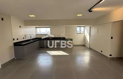 Apartamento a venda, localizado no setor oeste, com 133,50m², completamente reformado, pronto para morar.