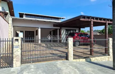 Casa com 4 quartos à venda na rua ilhéus, 401, floresta, joinville, 250 m2 por r$ 1.600.000