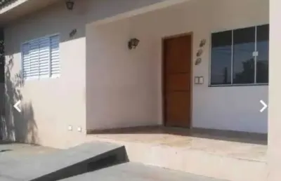Casa à venda, jardim plannalto, nova odessa, sp.casa com 3 dorms,1 banheiro,2 vagas de garagem .