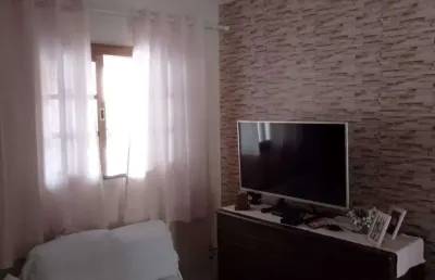 Casa de condomínio sobrado para venda com 80 metros quadrados com 2 quartos, 2 banheiros, 1 vaga de garagem.