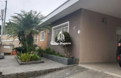 Casa com 03 dormitórios sendo 01 suíte à venda no bairro parque são quirino em campinas.