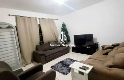 Casa com 02 dormitórios sendo 01 deles suíte à venda no bairro vila lemos em campinas/sp.