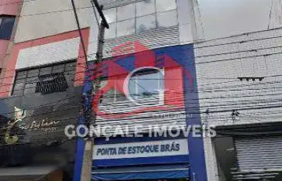 Prédio comercial com 794m2, sendo loja, mezanino e mais 2 andares. prédio com elevador de carga.