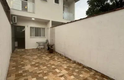 Sobrado a venda  com 03 dormitórios a poucos metros da orla da praia do massaguaçu