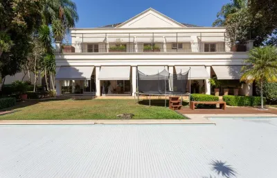 Casa com 5 quartos à venda na avenida george saville dodd, 40, jardim guedala, são paulo por r$ 9.800.000