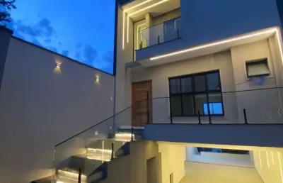 Casa a venda na vila augusta com 3 suítes e 8 vagas de garagem