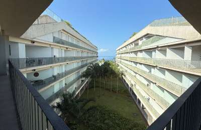 Apartamento com vista pro mar , arquitetura incrível que vai do mar até a mata !