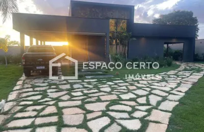 Chácara / sítio com 3 quartos à venda na Praça José Lobo, s/n, Centro, Bela Vista de Goiás