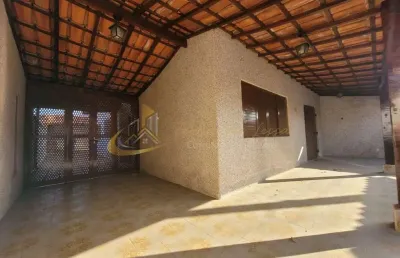 Casa com edícula à venda na praia das palmeiras, caraguatatuba-sp