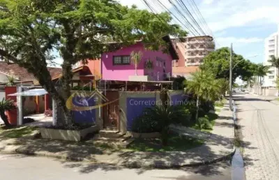 Sobrado à venda no bairro indaiá em caraguatatuba - com localização privilegiada.
