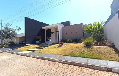 Casa moderna com acabamento sofisticado  encante-se com esta excelente casa, projetada para oferecer conforto, elegância e funcionalidade em cada detalhe.