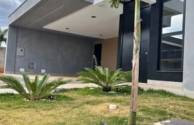 Casa mobiliada em condomínio de alto padrão  apresentamos este excelente imóvel com 190 m² de área total, projetado para oferecer conforto, estilo e funcionalidade