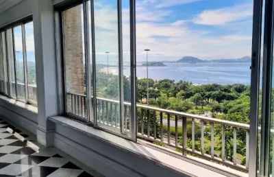 Residência com vista deslumbrante para a baía de guanabara