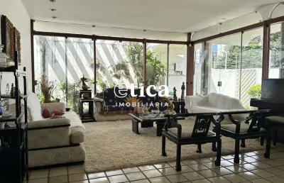 Casa no calhau com 638 m², 4 quartos sendo 3 suítes