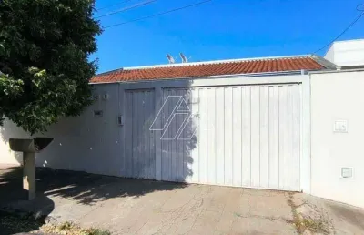 Casa com 3 dormitórios (1 suíte) locação ao lado do hospital das clínicas – marília/sp