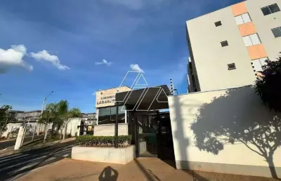Ótimo imóvel com sala, cozinha, 2 dormitórios, 1 wc social, área de serviço e 1 vaga de garagem.