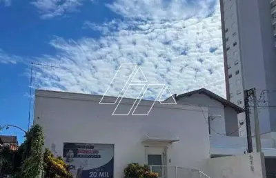 Casa com 3 vagas à aluguel no centro – centro, marília/sp