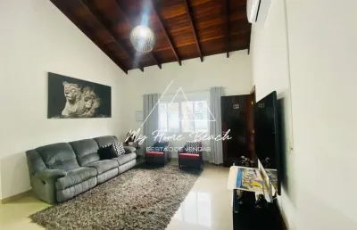Casa em condomínio localizada à 150m do mar na praia de juquehy !