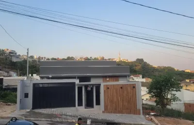 Casa com 3 quartos à venda na Rua Nara Macedo de Oliveira, 1, Reserva de Santa Bárbara, Pouso Alegre